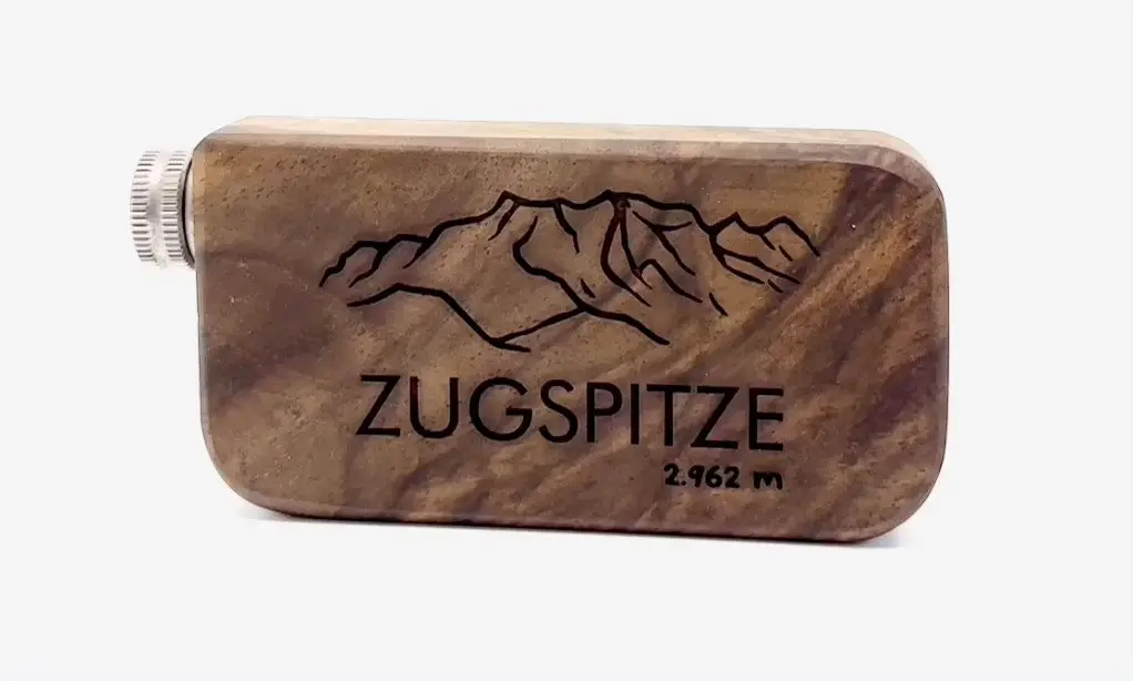 Schnupfdose aus Walnussholz mit Zugspitze Lasergravur – 2.962m